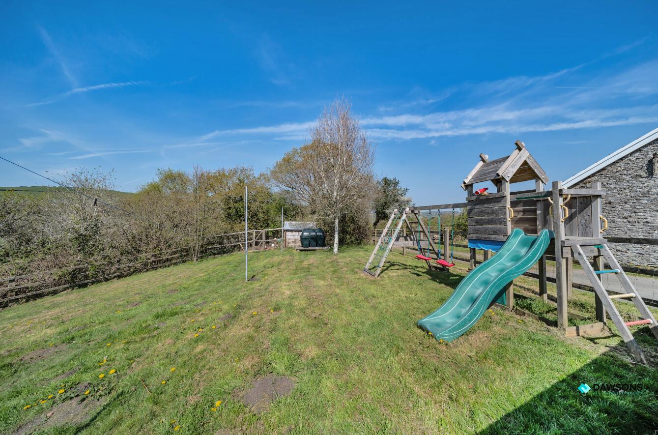 Carmarthen Road, Fforest, Pontarddulais, Swansea, SA4 0FT